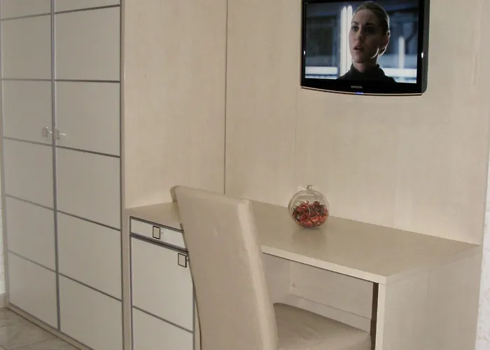 Il Girasole 住宿加早餐酒店 3*